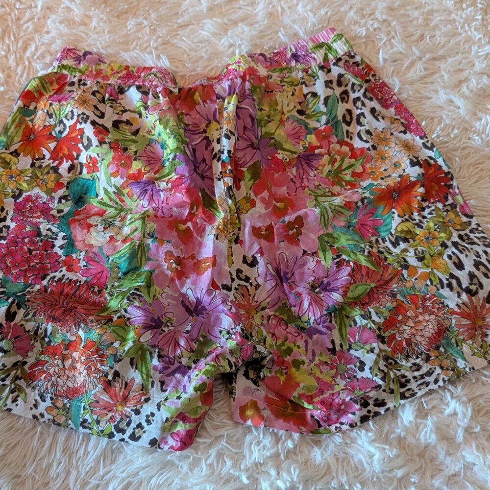 Johnny Was shorts and Top outfit - new without tags - size M - Picture 5 of 5